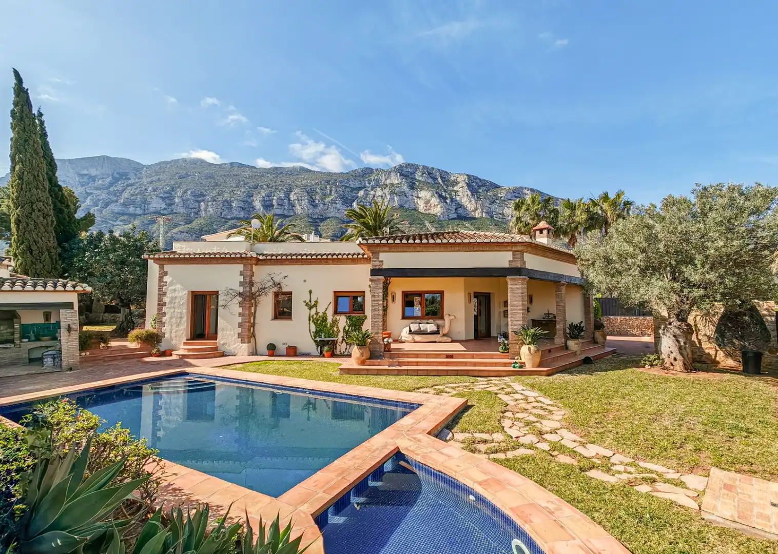 Exterior view of Houses for sale in Dénia  with Air Conditioner, Heating and Private garden