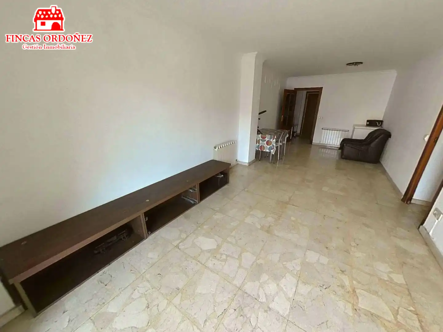 Sala d'estar de Pis en venda en Sant Andreu de la Barca amb Calefacció, Traster i Balcó