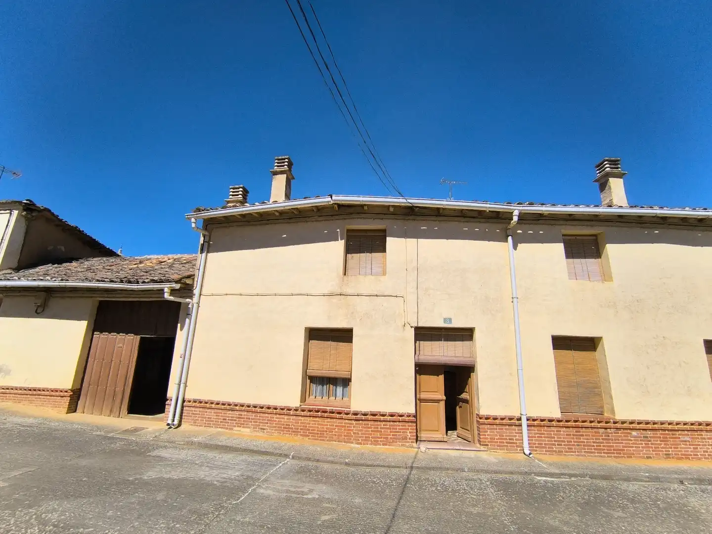 Vista exterior de Casa o chalet en venta en Mazuecos de Valdeginate con Jardín privado, Trastero y Amueblado