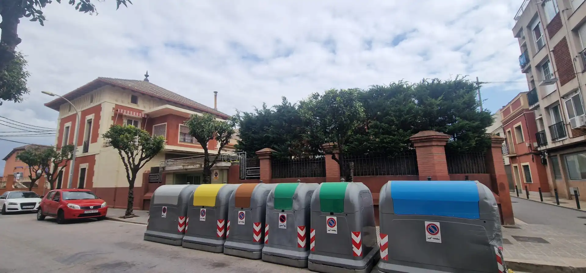 Parking de Casa o chalet en venta en El Prat de Llobregat con Calefacción, Jardín privado y Terraza