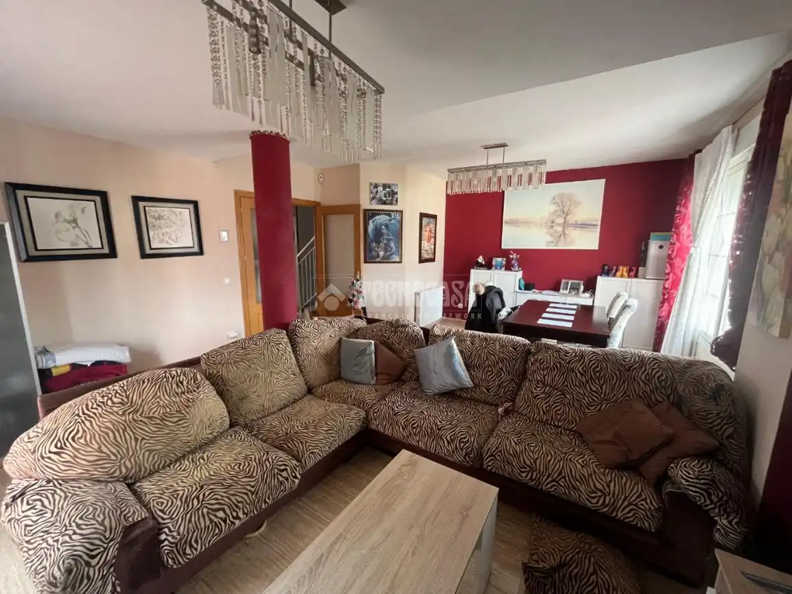 Casa adosada en venta en Moraleja de Enmedio