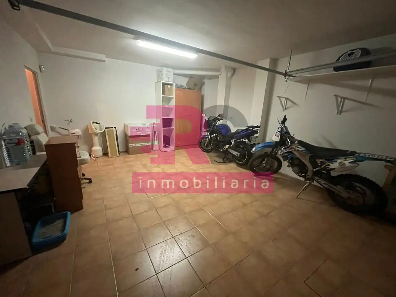 Casa adosada en venta en Cabrerizos con Calefacción, Jardín privado y Piscina comunitaria