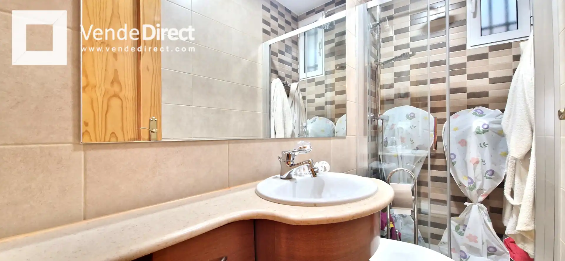 Baño de Piso en venta en Madrid con Calefacción, Parquet y Horno