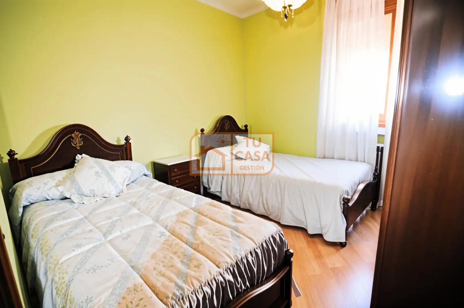 Habitación de Piso de alquiler en Cáceres con Calefacción, Terraza y Amueblado