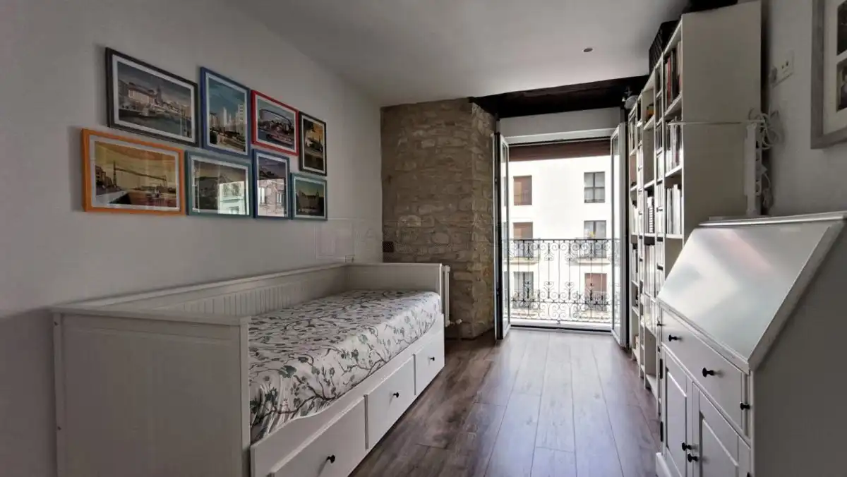Habitación de Piso en venta en Vitoria - Gasteiz con Calefacción, Parquet y Trastero