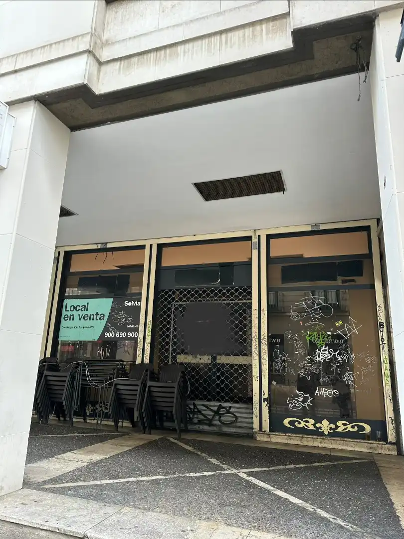 Gewerbefläche zum Verkauf in Calle Cánovas del Castillo 11, imagen 2