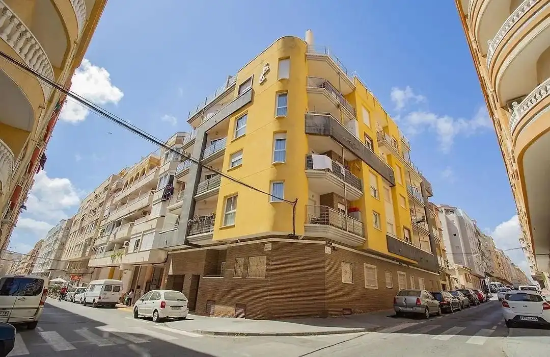 Vista exterior de Apartamento de alquiler en Torrevieja con Aire acondicionado, Amueblado y Internet