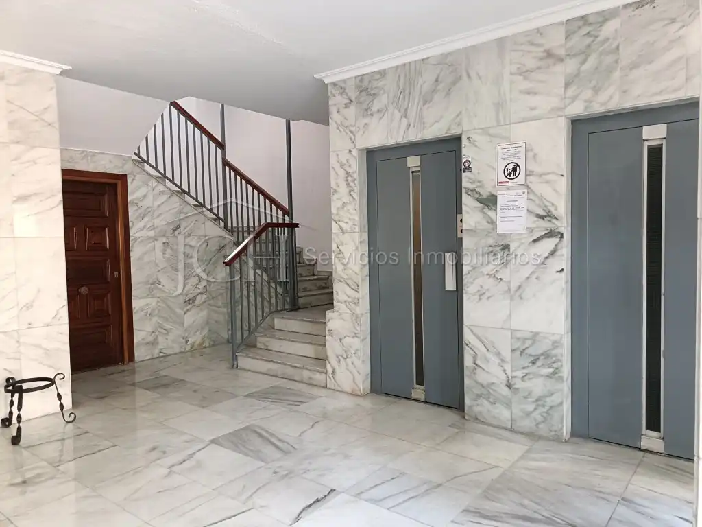 Pis en venda en Fuengirola amb Jardí privat, Terrassa i Piscina