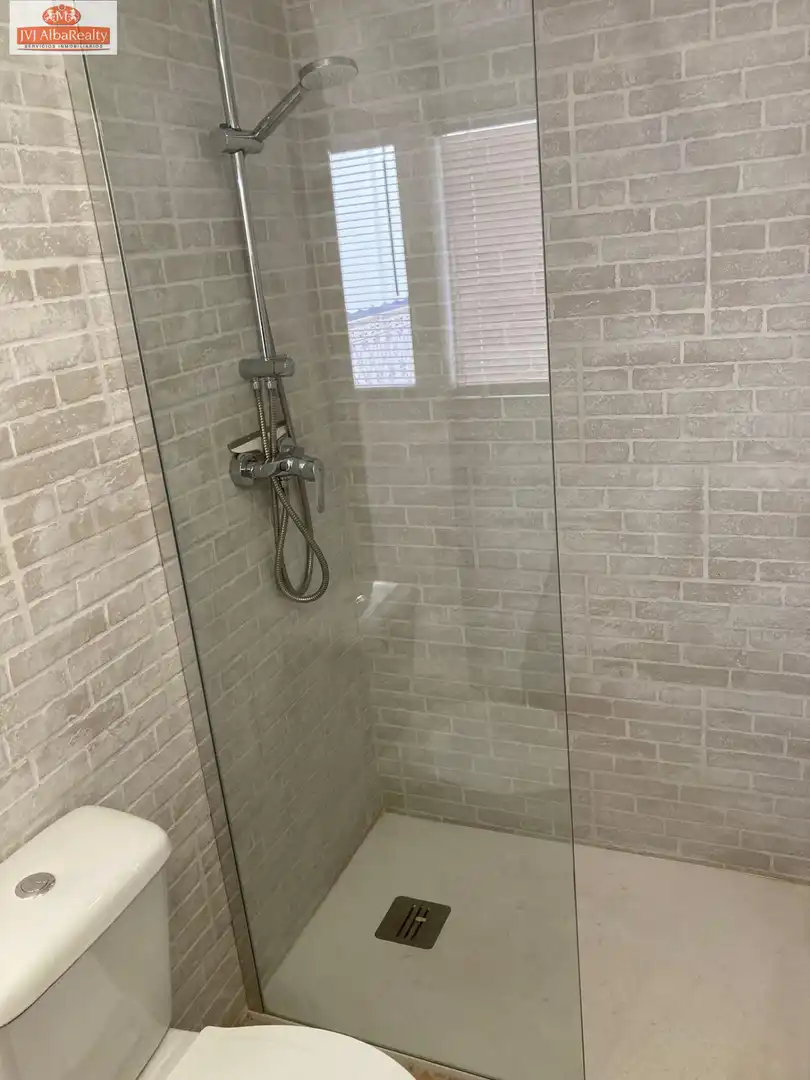 Badezimmer von Haus oder Chalet zum Verkauf in Casas de Juan Núñez mit Balkon