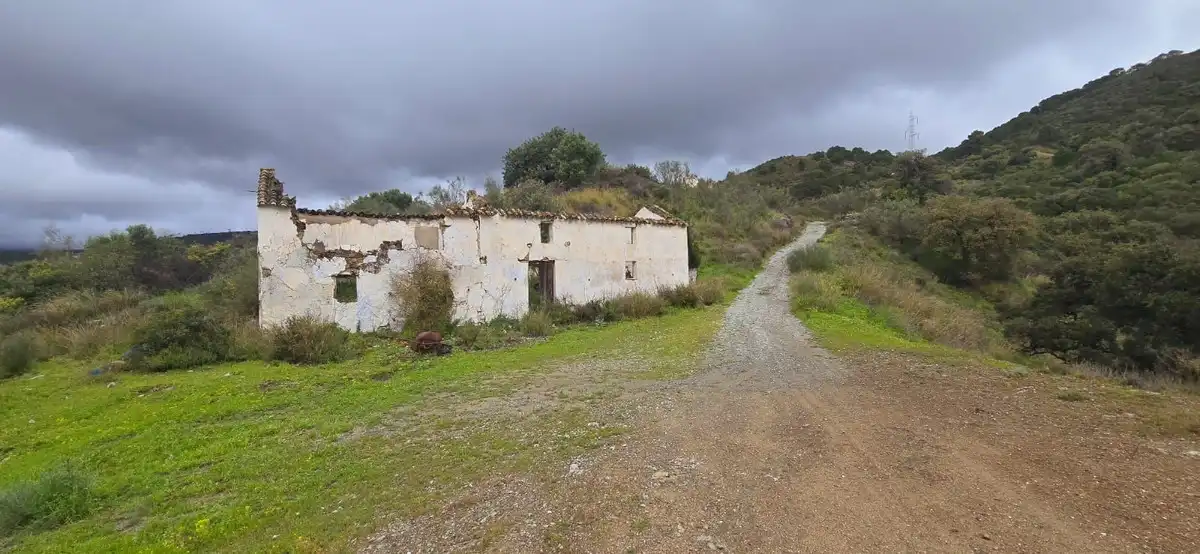 Terrenys i solars en venda a Benahavís pueblo, imagen 2