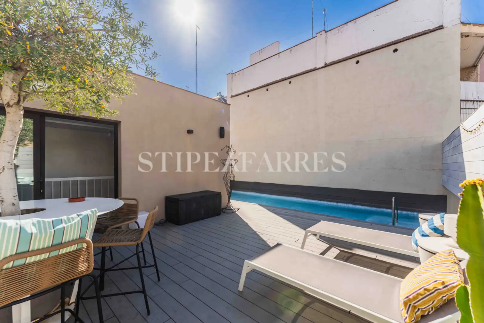 Terraza de Casa adosada en venta en Barcelona con Aire acondicionado, Calefacción y Jardín privado