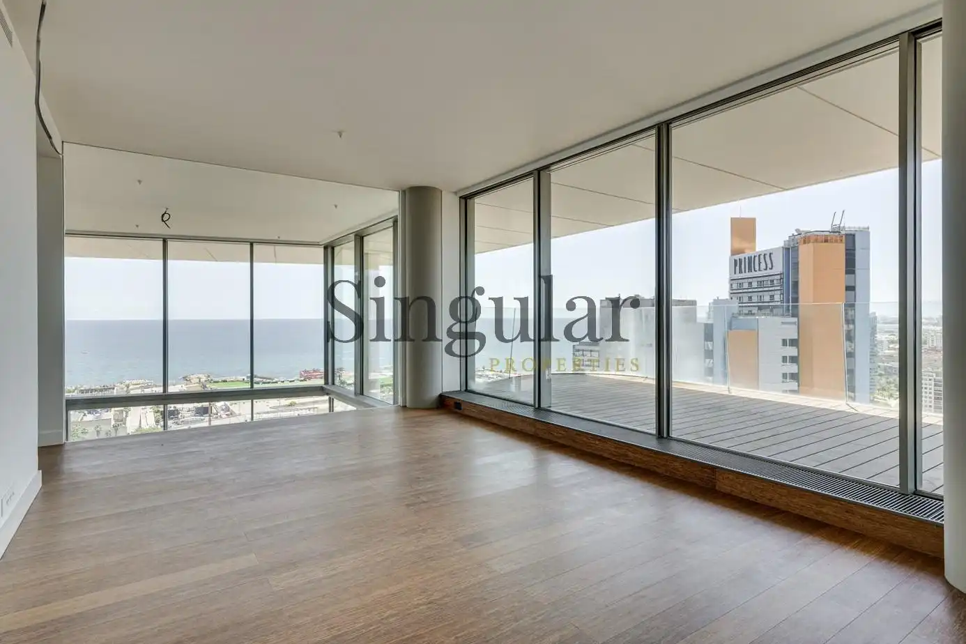 Sala d'estar de Dúplex en venda en Barcelona amb Calefacció, Parquet i Terrassa