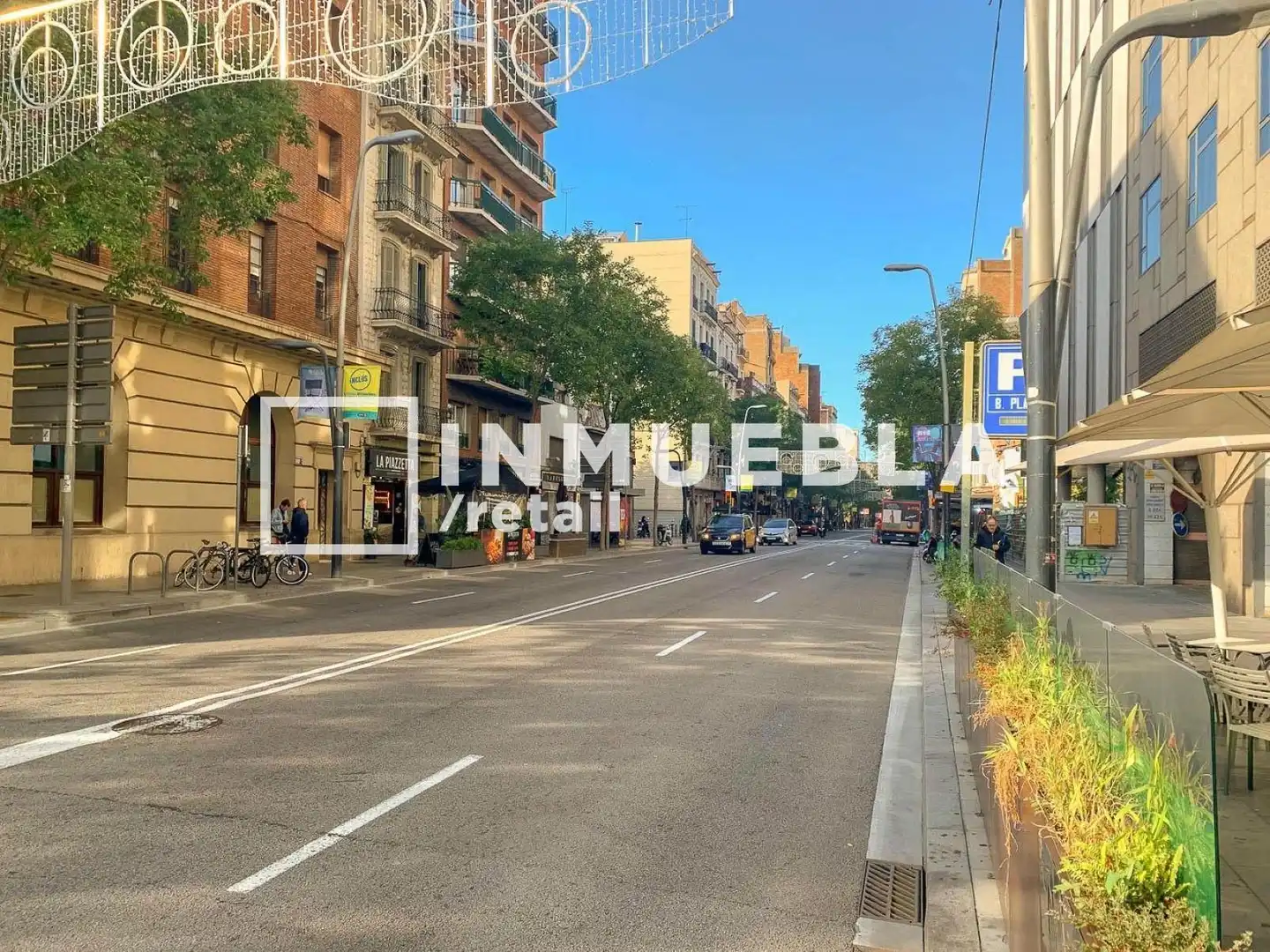 Außenansicht von Büro zum Verkauf in Barcelona mit Klimaanlage und Heizung