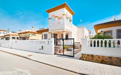 Vista exterior de Casa o xalet en venda en Pilar de la Horadada amb Aire condicionat i Terrassa