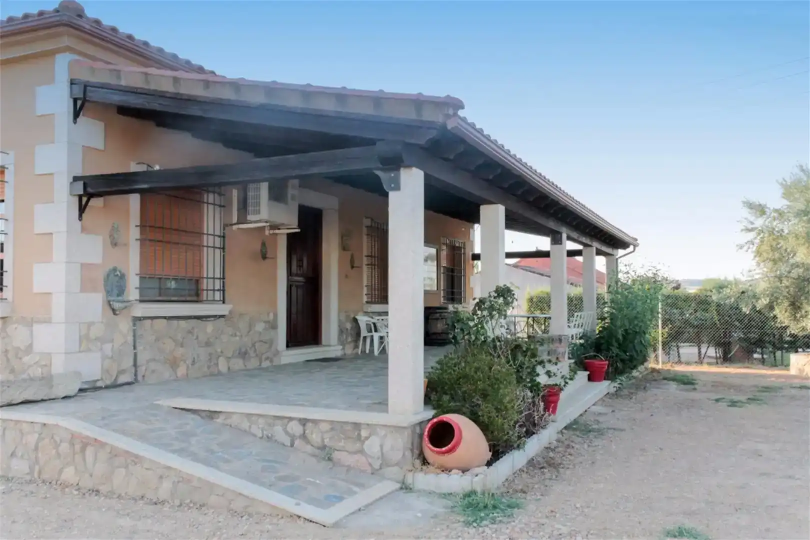 Terrassa de Finca rústica en venda en Coria amb Jardí privat, Traster i Moblat