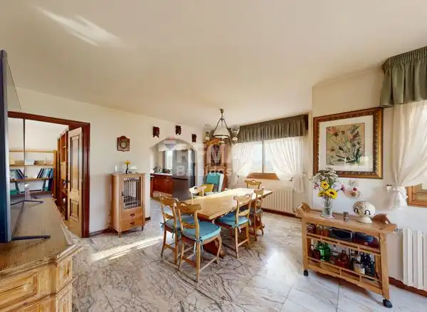 Dining room of Houses for sale in Vigo   with Heating, Private garden and Parquet flooring