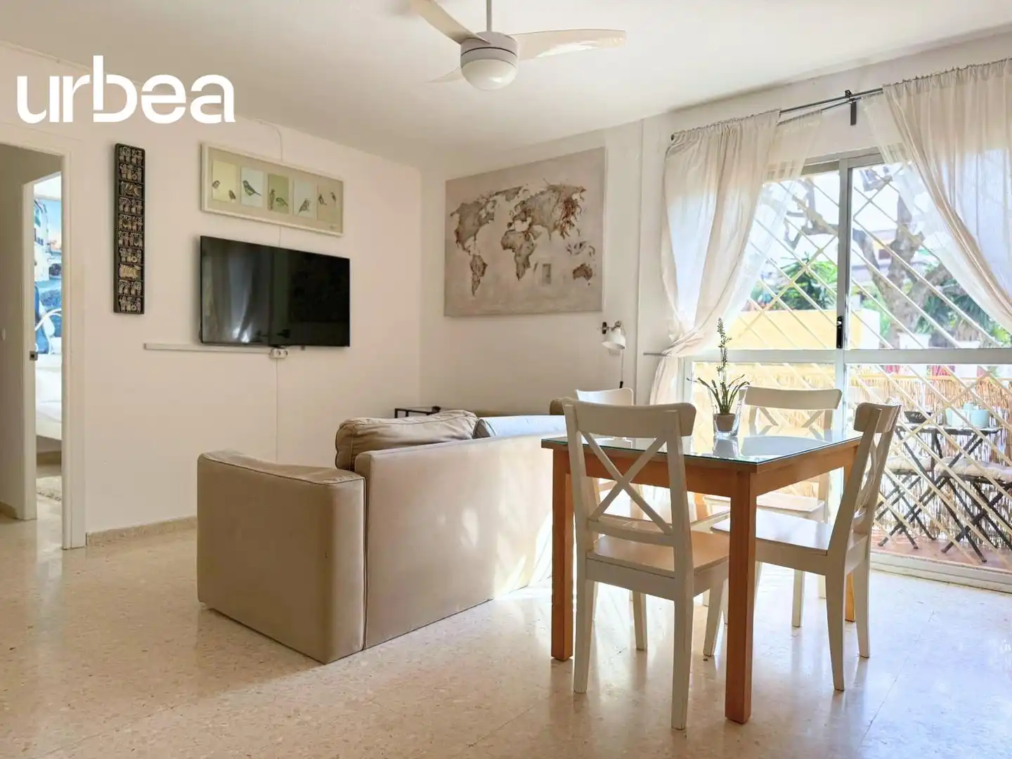 Sala d'estar de Pis en venda en Málaga Capital amb Aire condicionat, Terrassa i Moblat