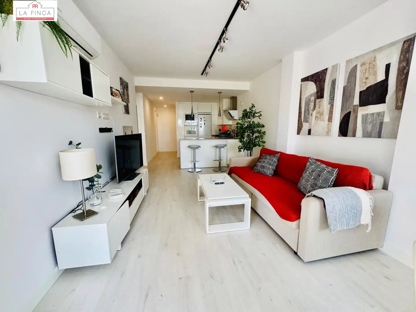 Wohnzimmer von Wohnung zum Verkauf in Rincón de la Victoria mit Klimaanlage, Privatgarten und Terrasse