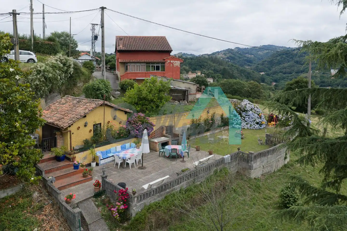 Casa adosada en venda en Langreo amb Calefacció, Jardí privat i Parquet
