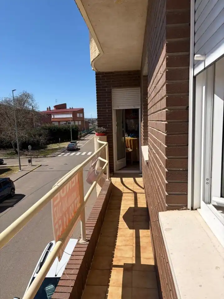 Terrassa de Casa o xalet en venda en Villarejo de Órbigo amb Calefacció, Parquet i Terrassa