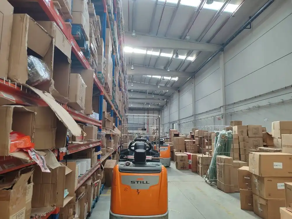 Industrial building to rent in Zona industrial, imagen 4