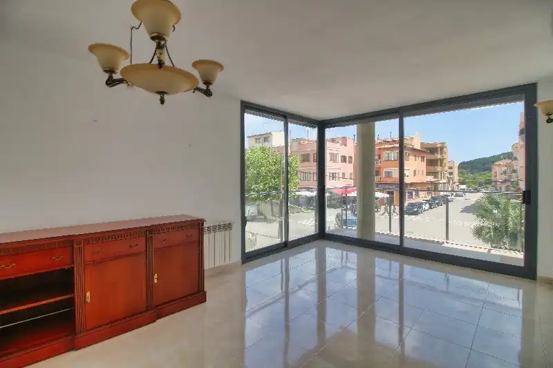 Living room of Flat for sale in Pollença  with Air Conditioner, Heating and Storage room