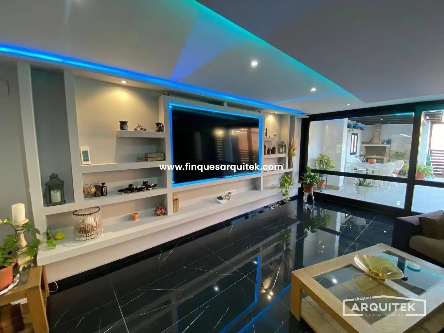 Casa adosada en venta en Rosselló
