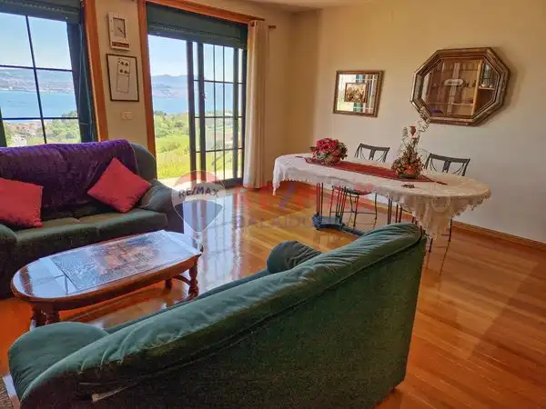 Living room of Houses for sale in Moaña  with Heating, Private garden and Parquet flooring