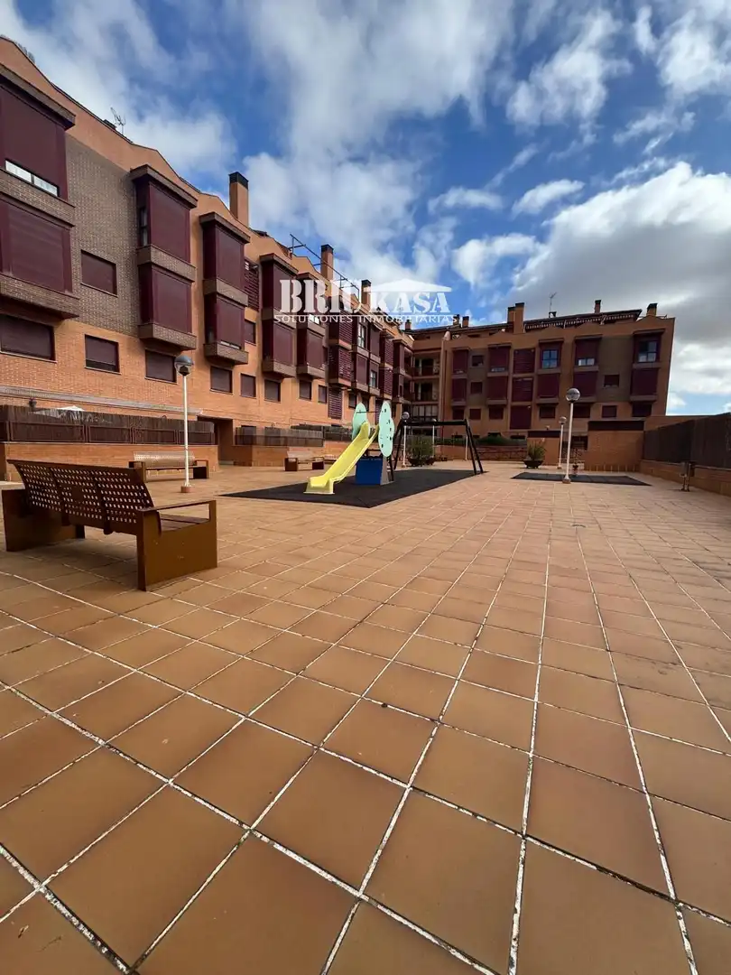 Exterior view of Flat for rent in Cáceres  with Air Conditioner, Heating and Terrace