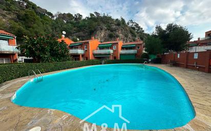 Swimming pool of Flat for sale in Castelldefels  with Terrace, Storage room and Community pool