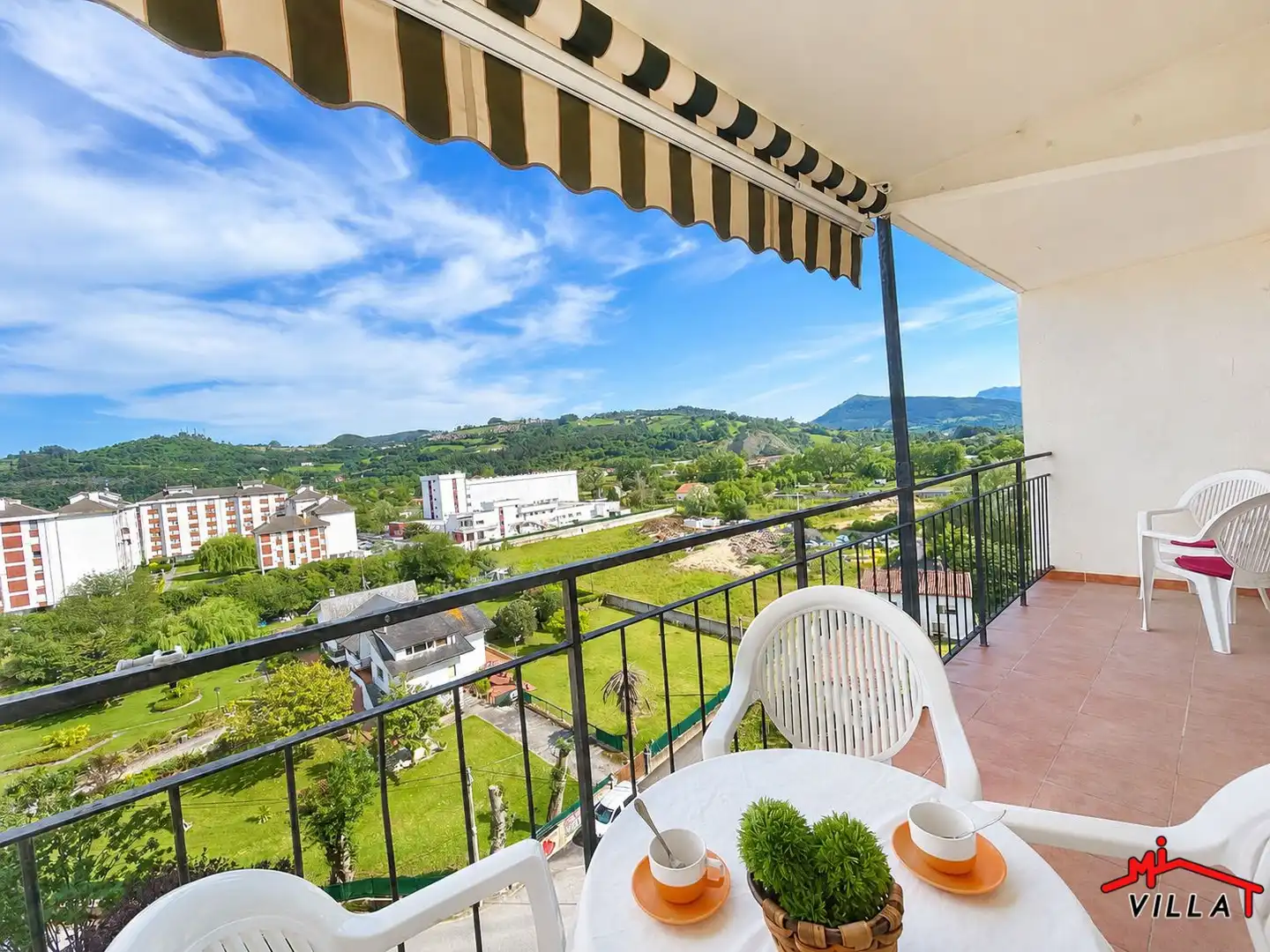 Terraza de Piso en venta en Laredo con Terraza