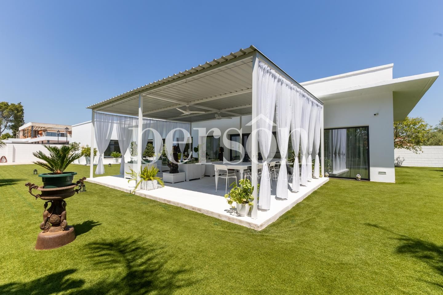 Terrace of House or chalet for sale in Serra  with Air Conditioner, Heating and Private garden
