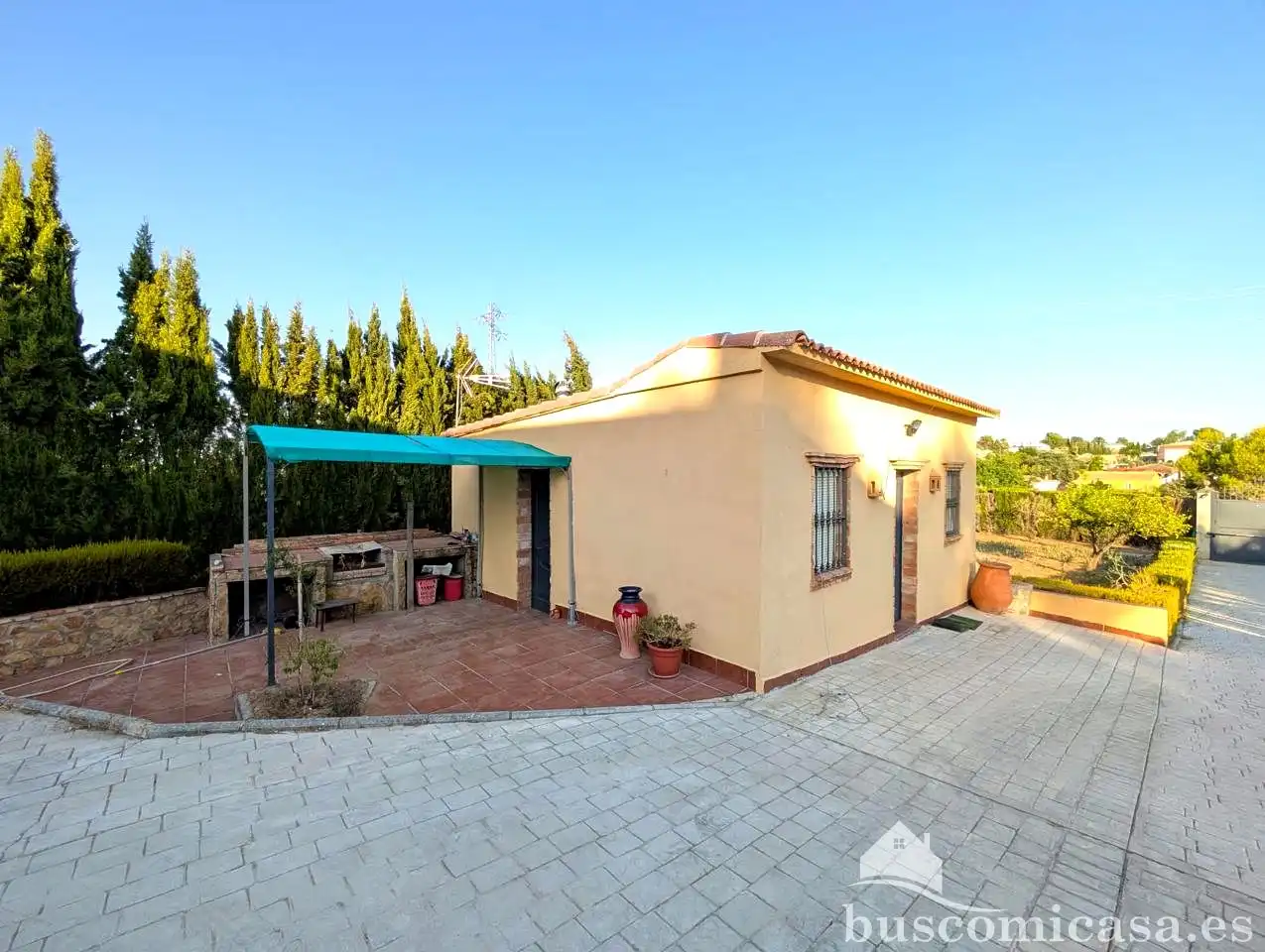 Vista exterior de Finca rústica en venda en Linares amb Aire condicionat, Jardí privat i Traster