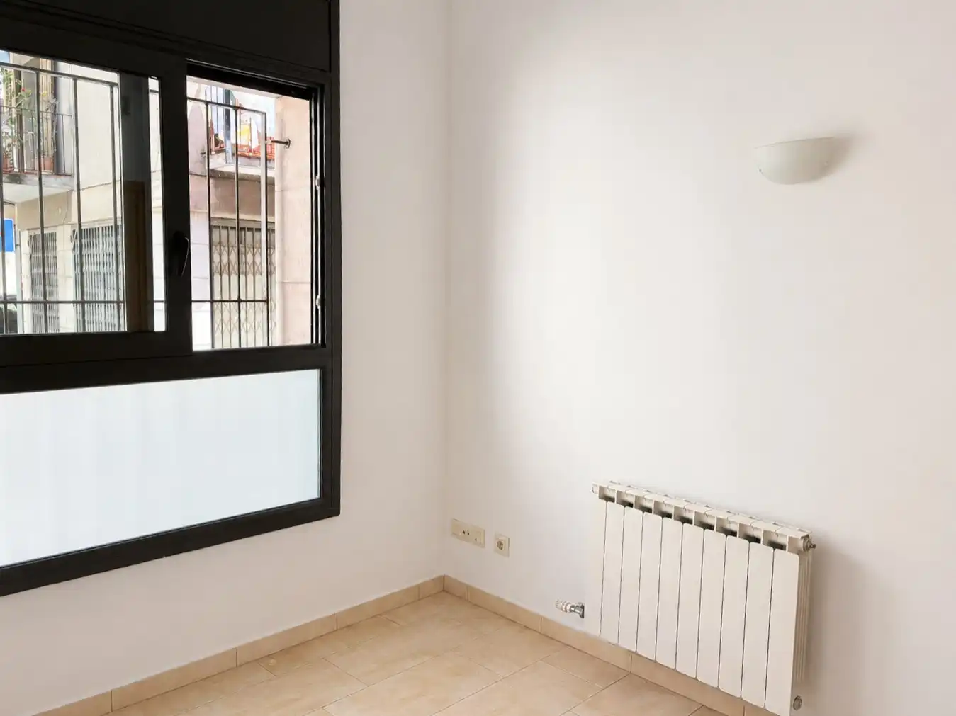 Habitación de Planta baja en venta en Sant Feliu de Guíxols con Calefacción y Terraza