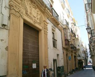 Exterior view of Premises to rent in  Cádiz Capital  with Air Conditioner