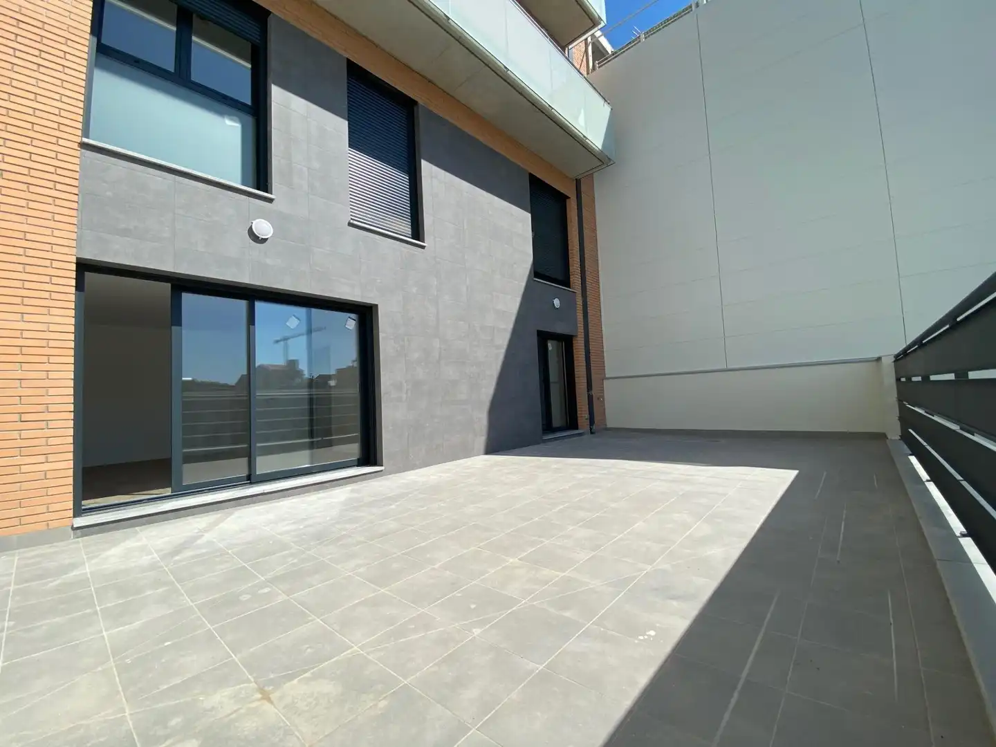 Vista exterior de Dúplex de lloguer en Badalona amb Terrassa