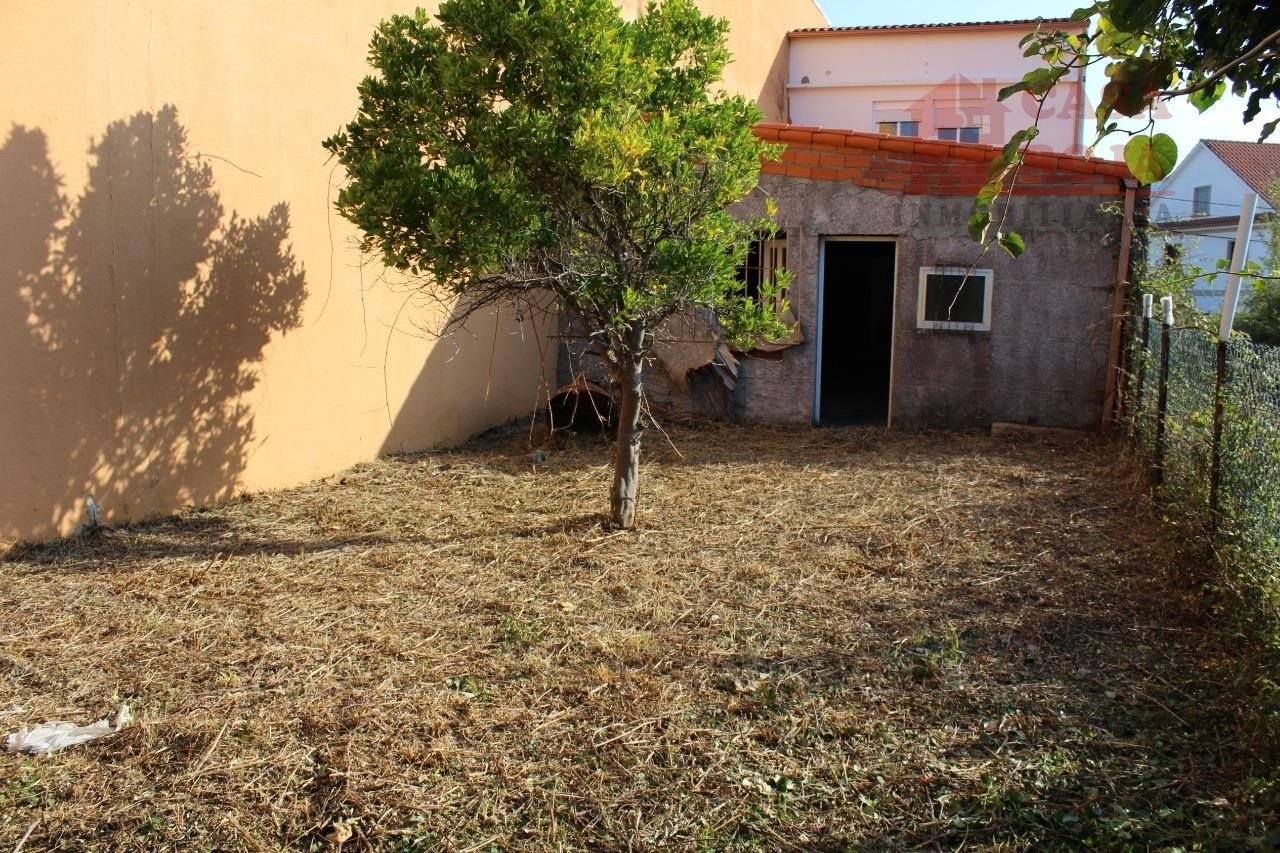Jardí de Casa o xalet en venda en Cangas  amb Terrassa