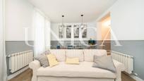 Living room of Flat for sale in  Madrid Capital  with Air Conditioner, Heating and Furnished