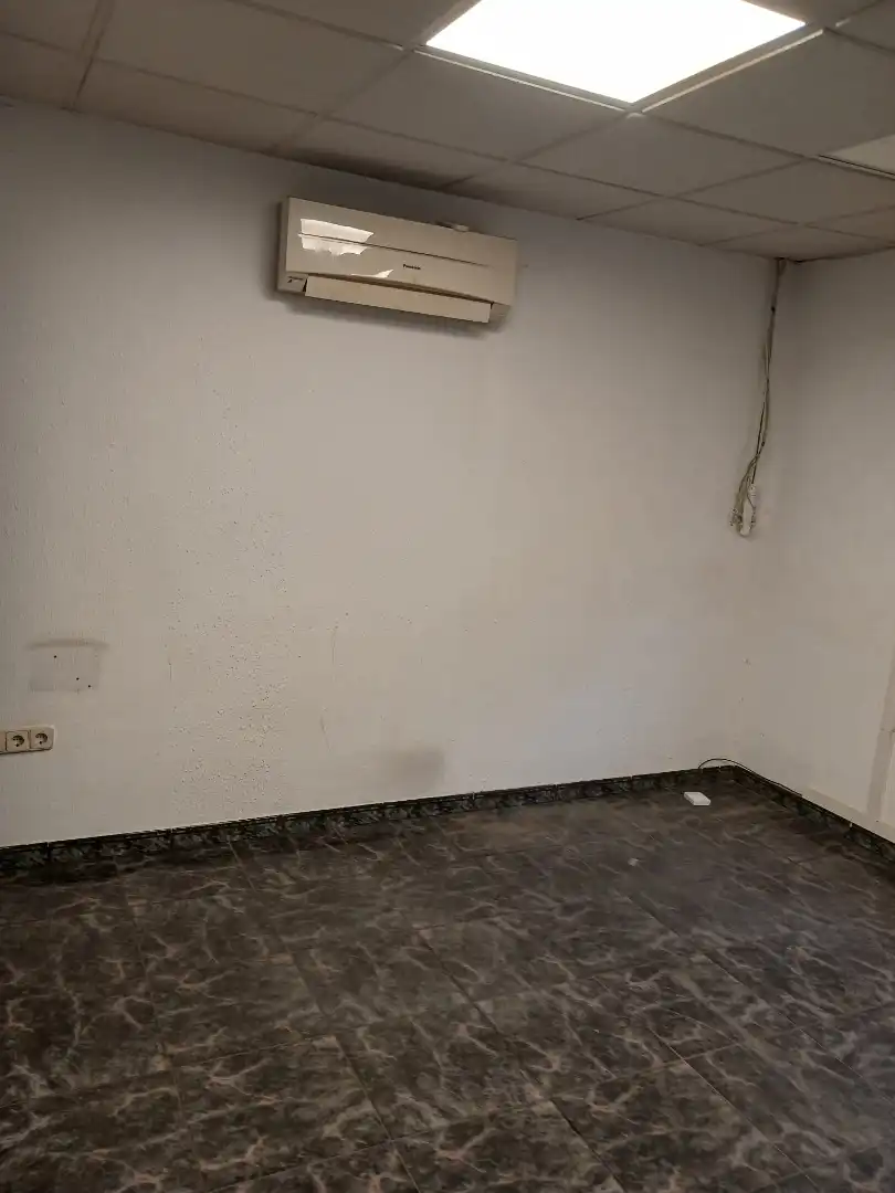 Fabrikhallen zur Miete in Larache