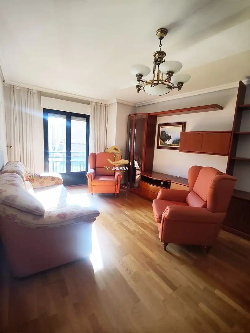 Wohnzimmer von Wohnung zur Miete in Salamanca mit Heizung, Terrasse und Abstellraum