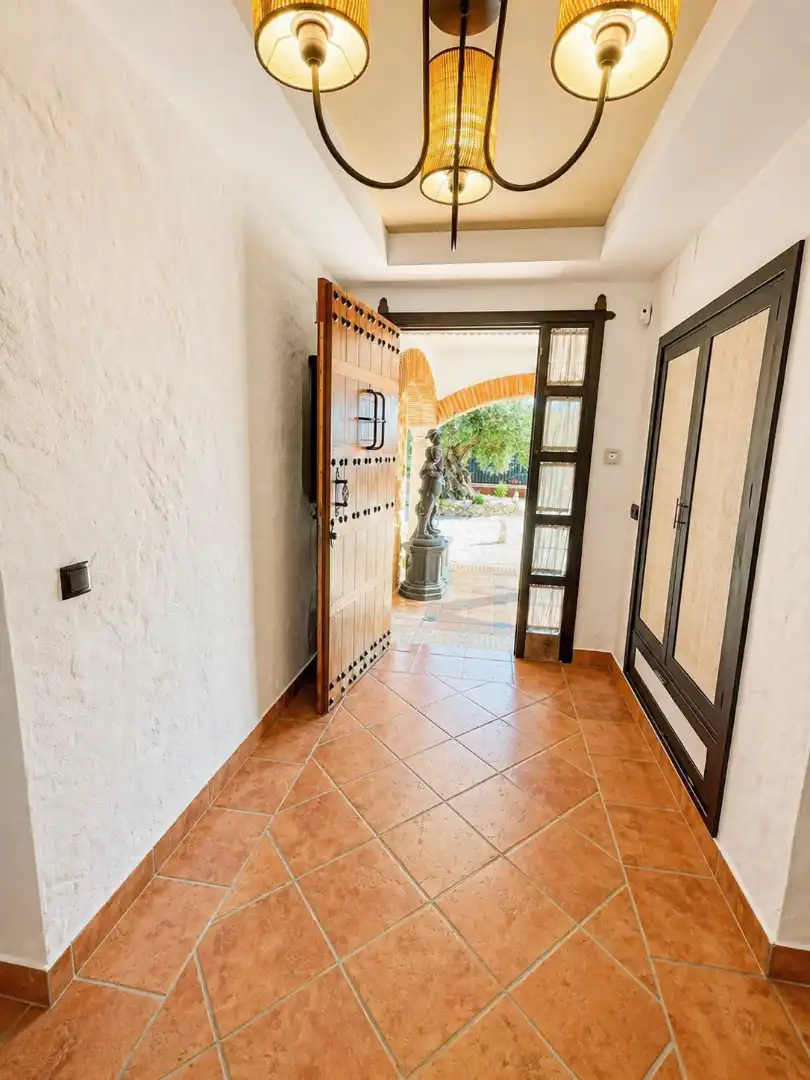 Casa o xalet en venda en Arcos de la Frontera amb Aire condicionat, Jardí privat i Terrassa