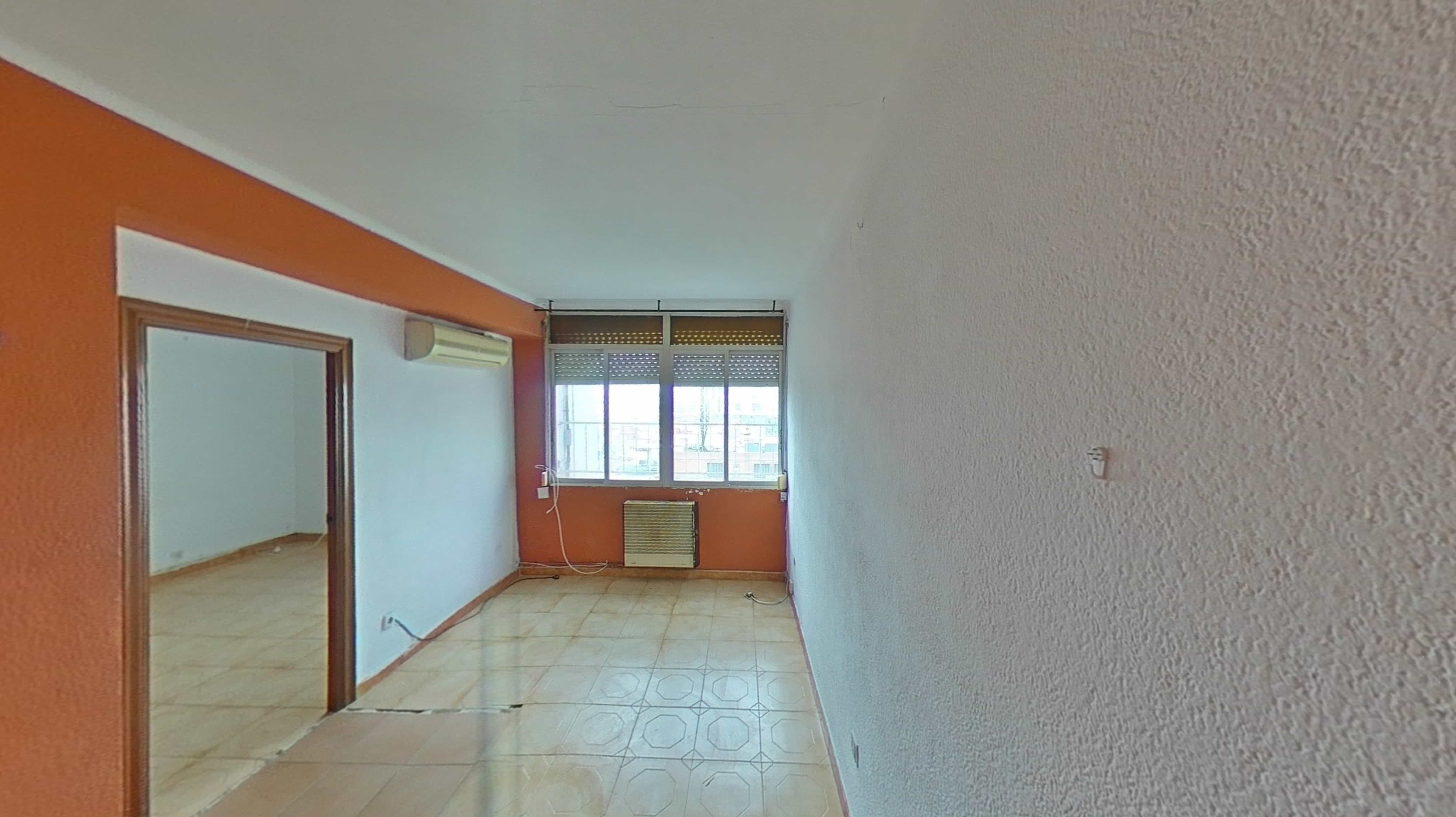 Habitación de Apartamento en venta en Cornellà de Llobregat