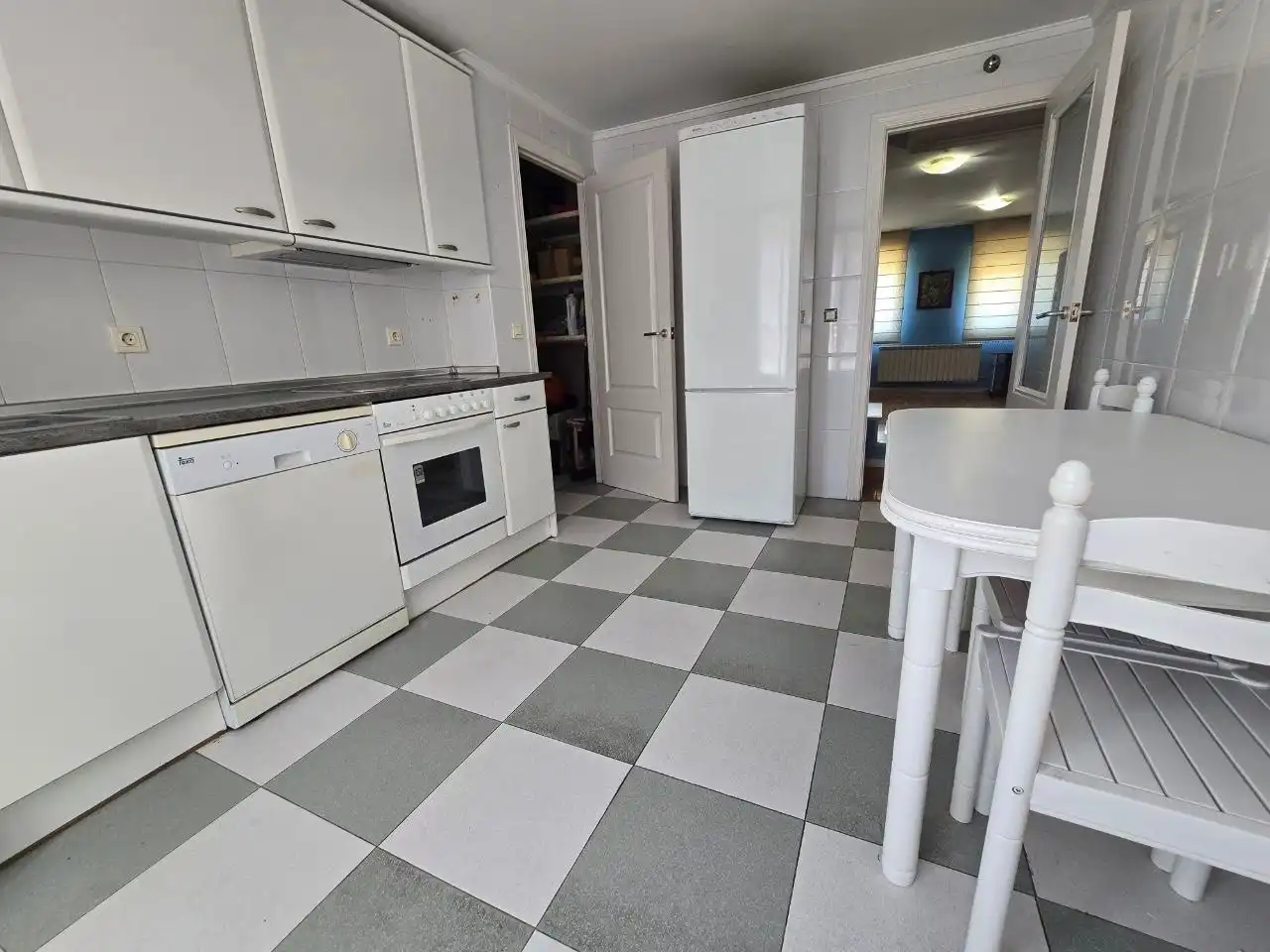 Cocina de Dúplex en venta en Villamediana de Iregua con Calefacción, Terraza y Piscina comunitaria