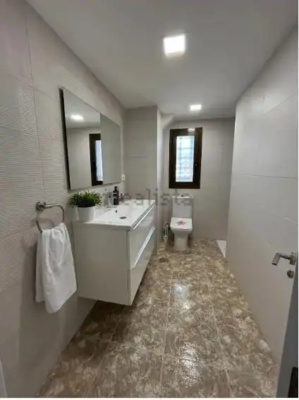 Bathroom of Flat for rent in Elche / Elx  with Air Conditioner, Heating and Terrace