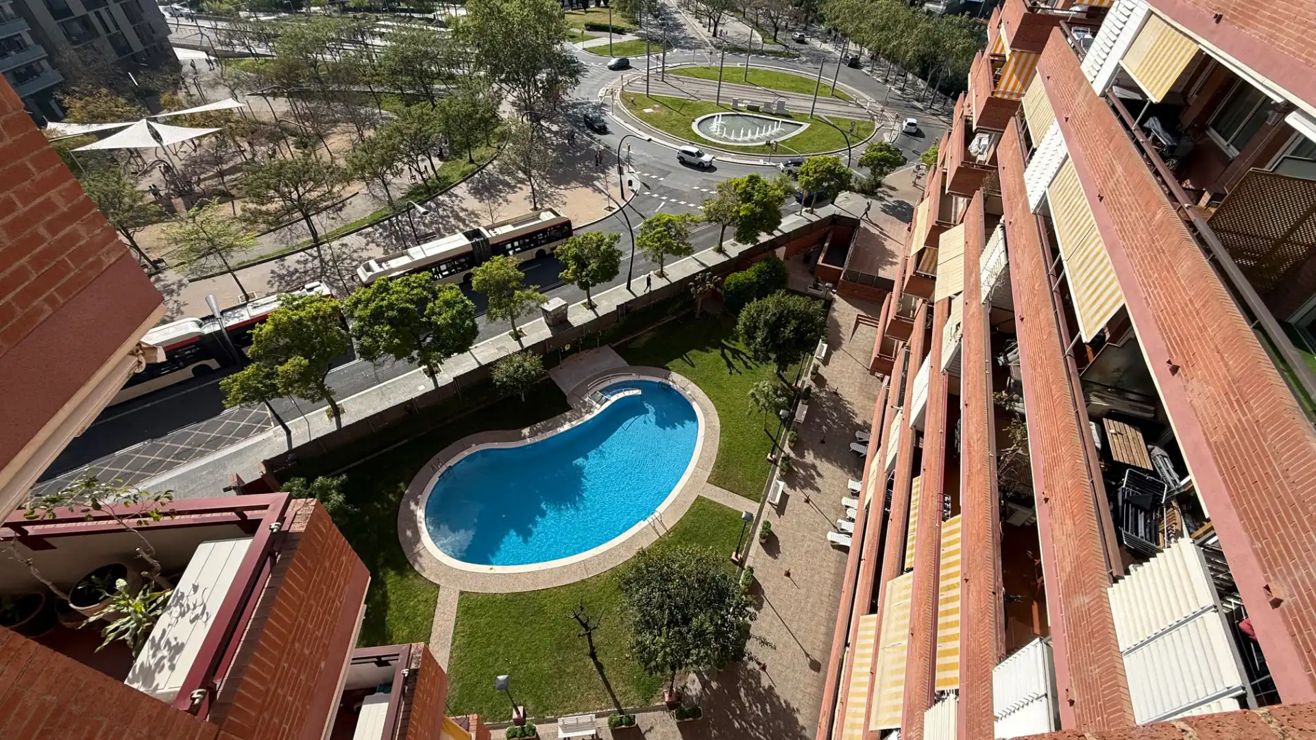 Exterior view of Flat for sale in Barcelona  with Air Conditioner, Heating and Parquet flooring