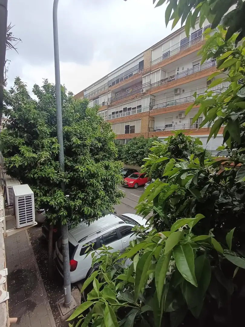 Exterior view of Flat for sale in Sevilla  with Air Conditioner and Furnished