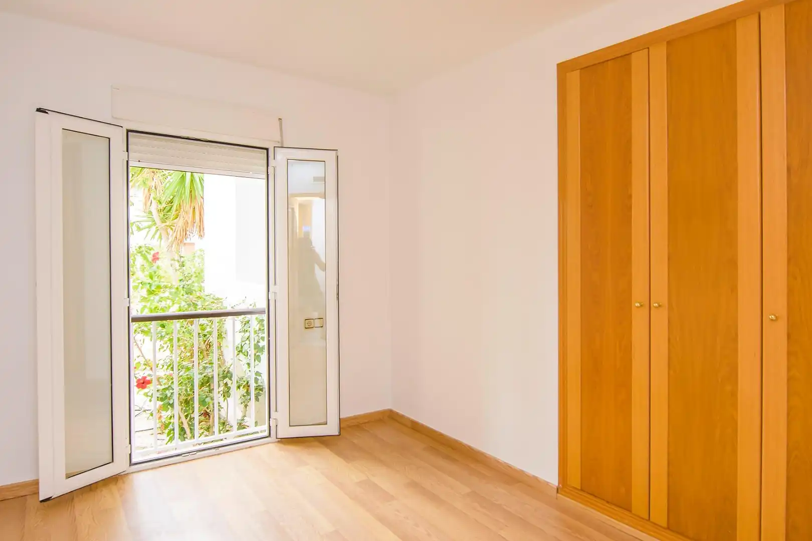 Habitación de Piso en venta en Carboneras con Balcón y Piscina comunitaria