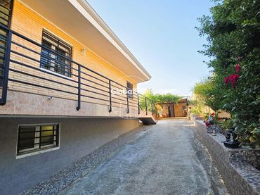 Haus mit Pool zum Verkauf in Avinguda Pont del Lledoner