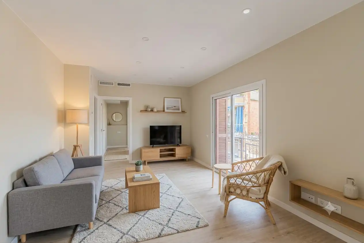 Flat with lift for sale in Sants - Montjuïc