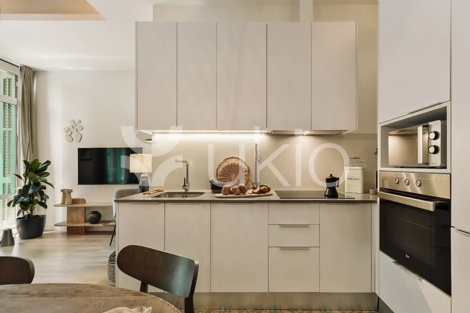 Appartement compact avec terrasse à louer à Carrer de Casanova, imagen 4